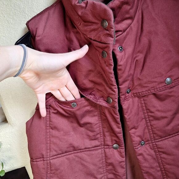Filson Quilted Westward Vest Burnt Red Small - Picture 5 of 7
